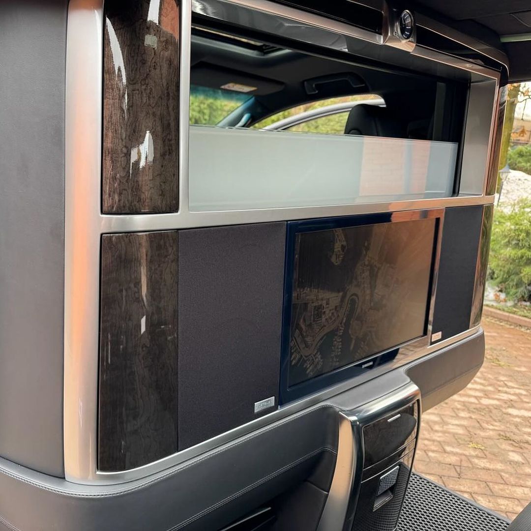 Toyota Alphard  Diesel Engine 2.5L Hybrid 2021