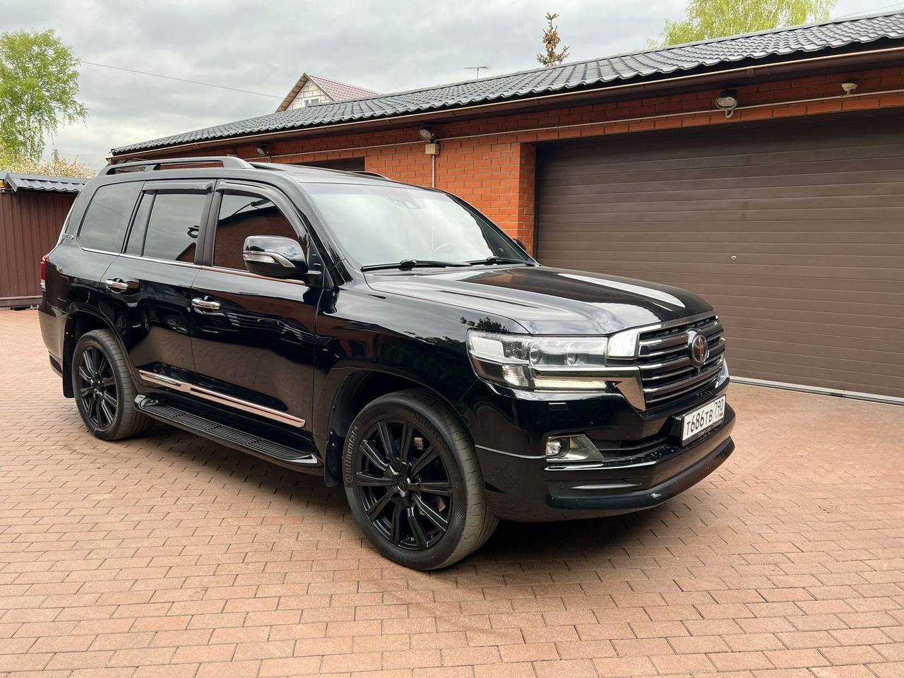 Toyota Land cruiser T200 4.5L  2018