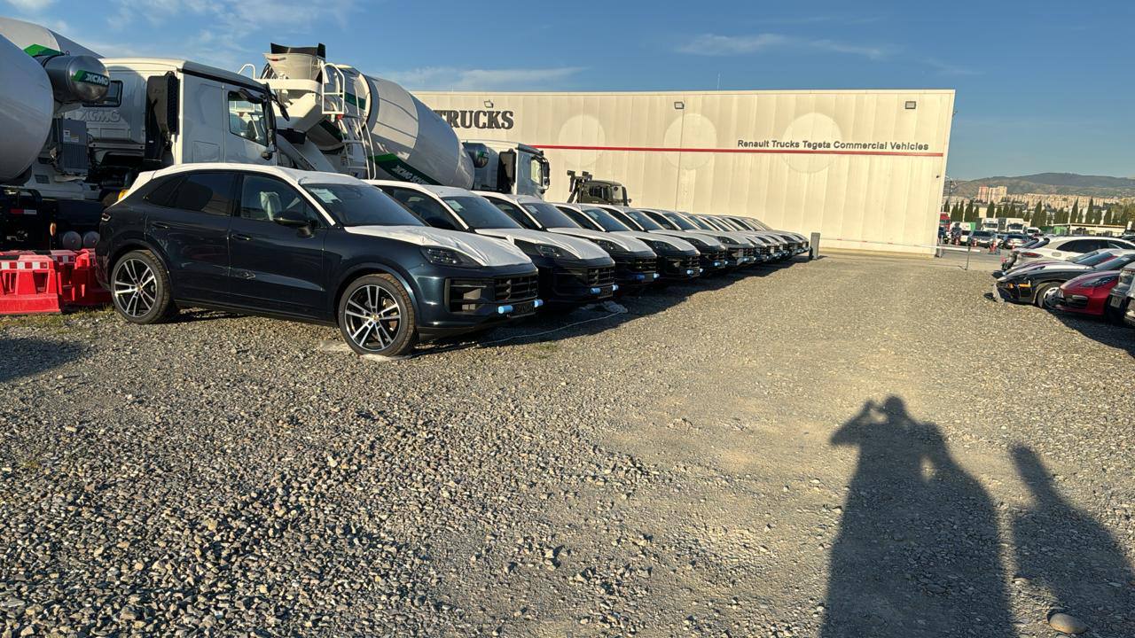 porsche European Cayenne