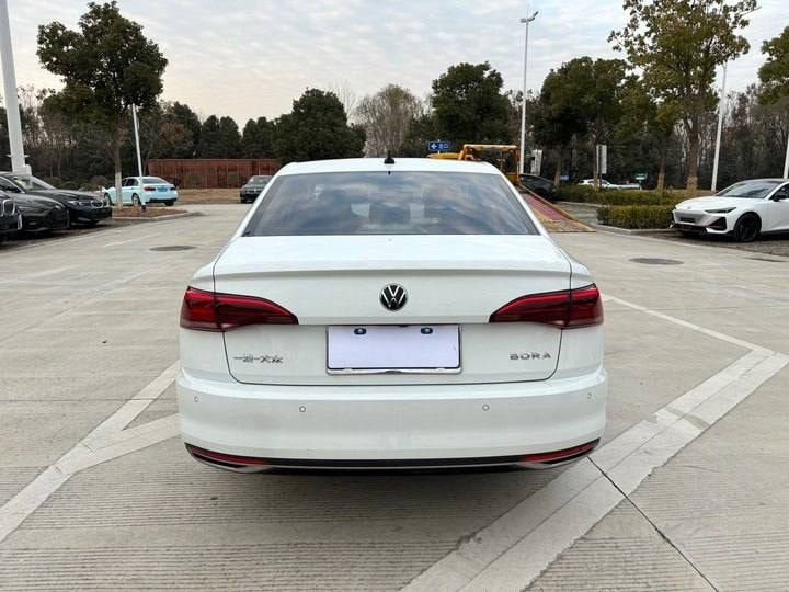 Volkswagen Bora Engine: 1.5 / 113 hp 2021