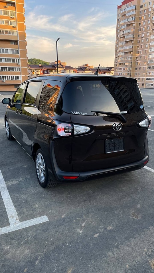 Toyota Sienta 1.5 G (7 seater)  2017;