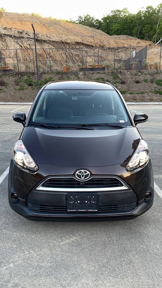 Toyota Sienta 1.5 G (7 seater)  2017;