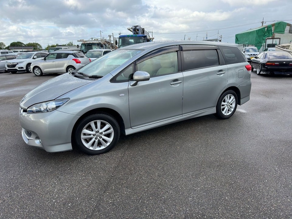 TOYOTA WISH Equipment 1.8S  Capacity 1800 cc 2009
