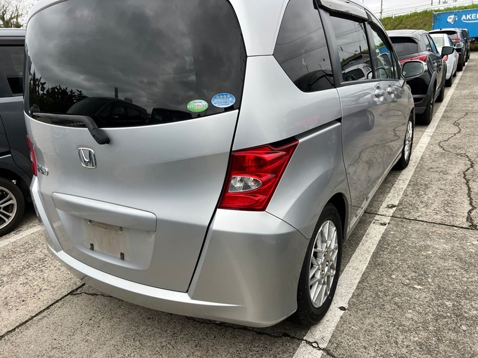 HONDA FREED 7 seat 2010
