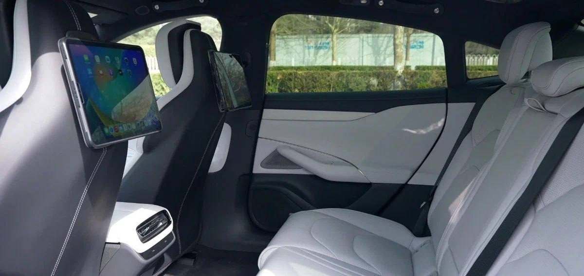 Xiaomi SU7 FULL  ELETRIC kVA 495 / hp 673 2024