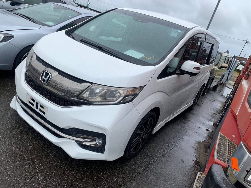 HONDA STEPWGN 1.5-liter L15Z SOHC i-VTEC 2016