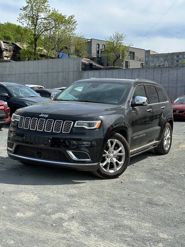 Jeep Grand Cherokee is a full-fledged SUV 2019
