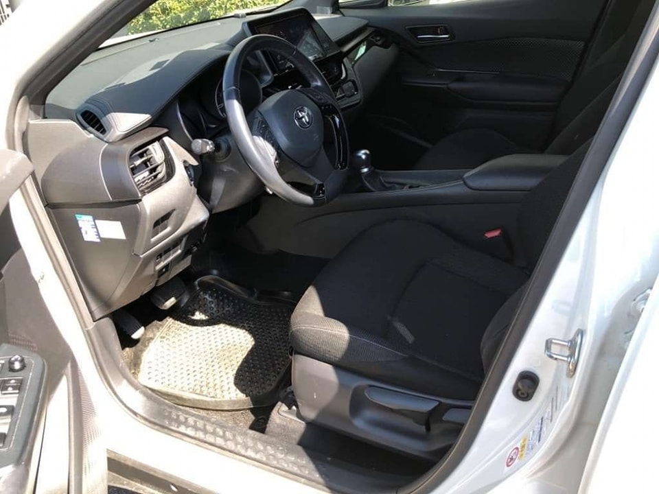 TOYOTA C-HR    CAPACITY : 1196 cc 2019