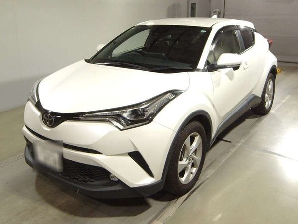 TOYOTA C-HR    CAPACITY : 1196 cc 2019
