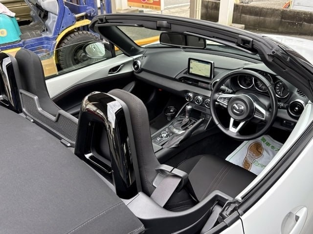 azda Roadster  131 horsepower with 1.6liters