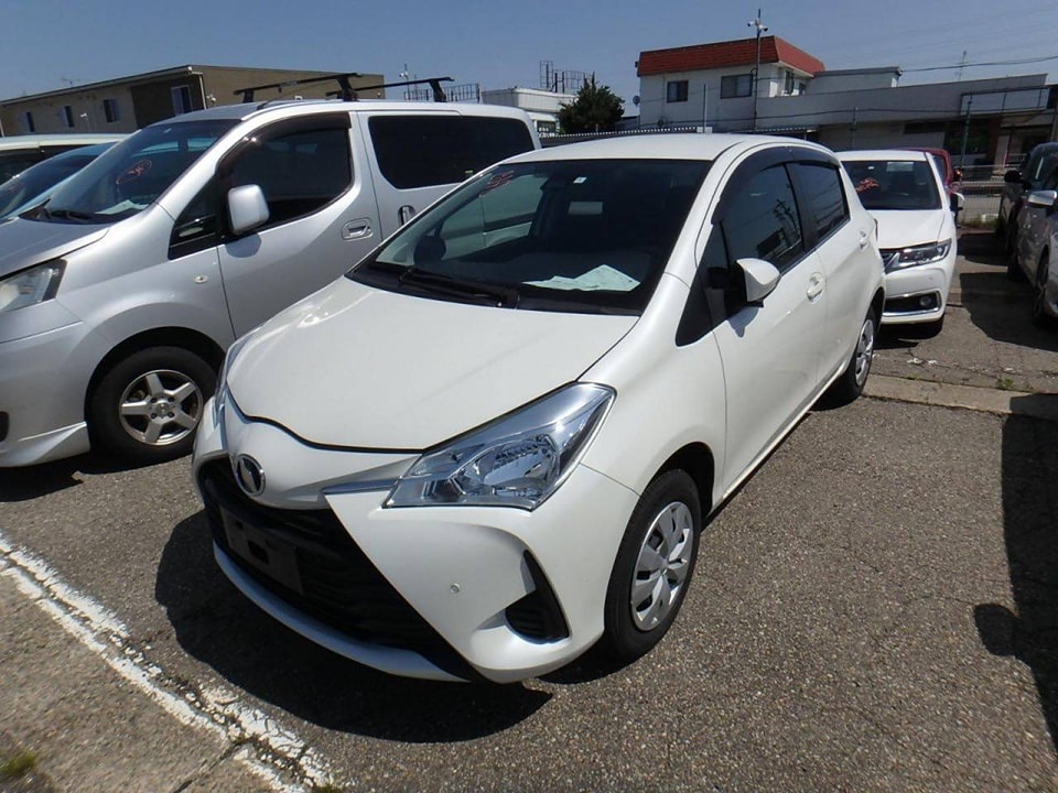 Toyota Vitz 1,3L Power: 95 hp  - Drive: 4WD    2019 