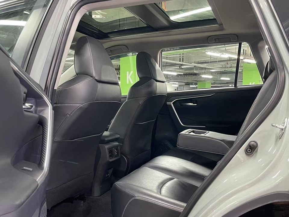 Toyota RAV4  Volume: 2.0 liters,  Power 171 hp RHD 2019 