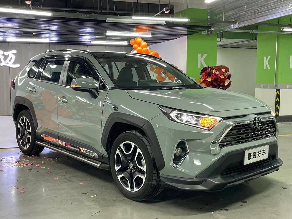Toyota RAV4  Volume: 2.0 liters,  Power 171 hp RHD 2019 