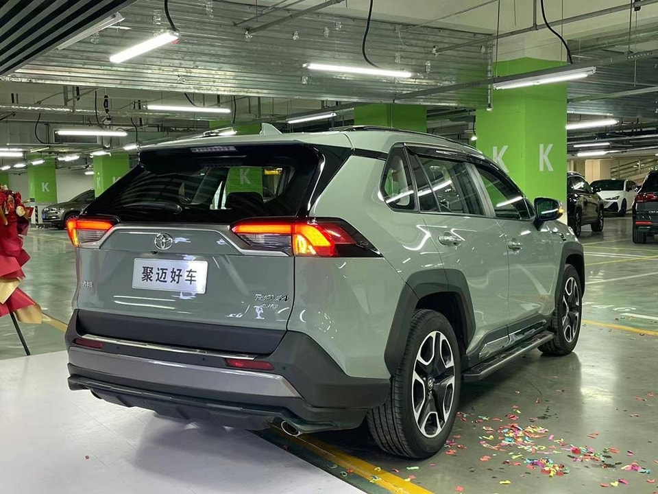 Toyota RAV4  Volume: 2.0 liters,  Power 171 hp RHD 2019 