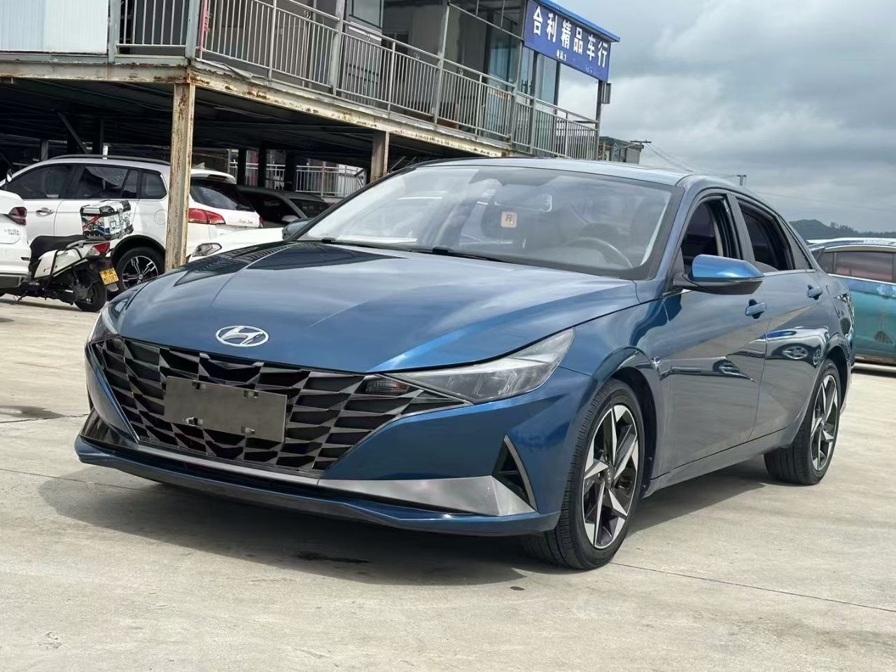 Hyundai Elantra four-cylinder engine 2021