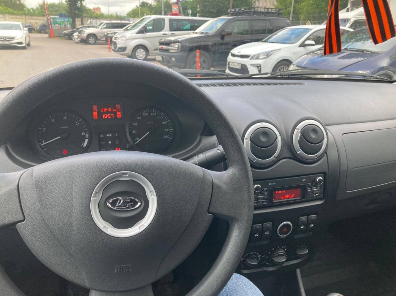 LADA LARGUS 1.6 MT liters 106 hp 2020