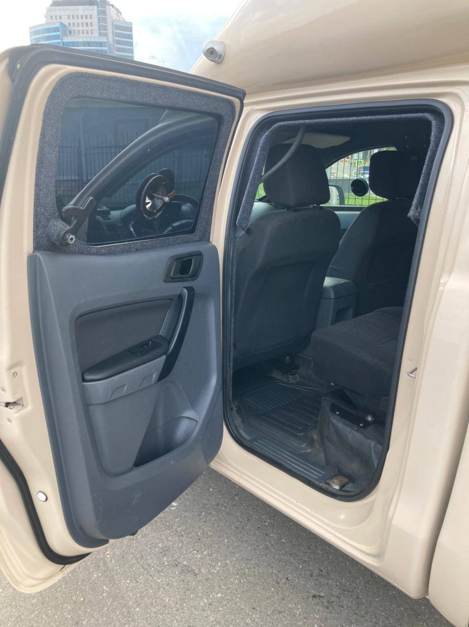 FORD Ranger 2.2 L MT 150 hp Pluggable  2014