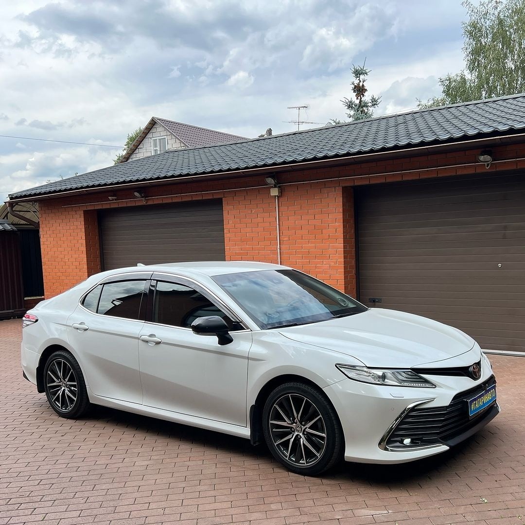 Toyota Camry 2.5-liter 2021 