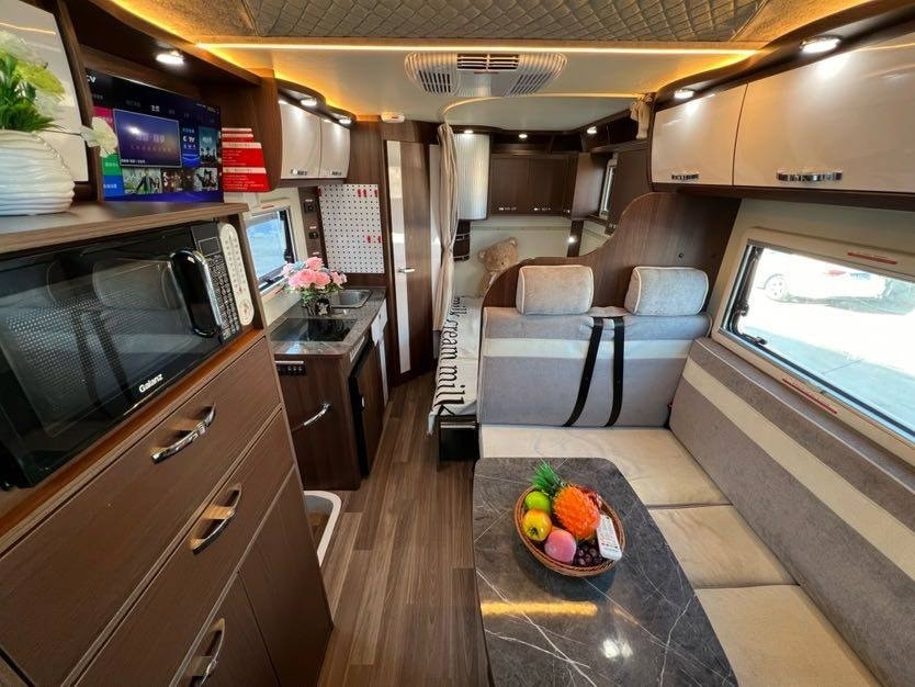 HOME ON MOTORWAY 2021