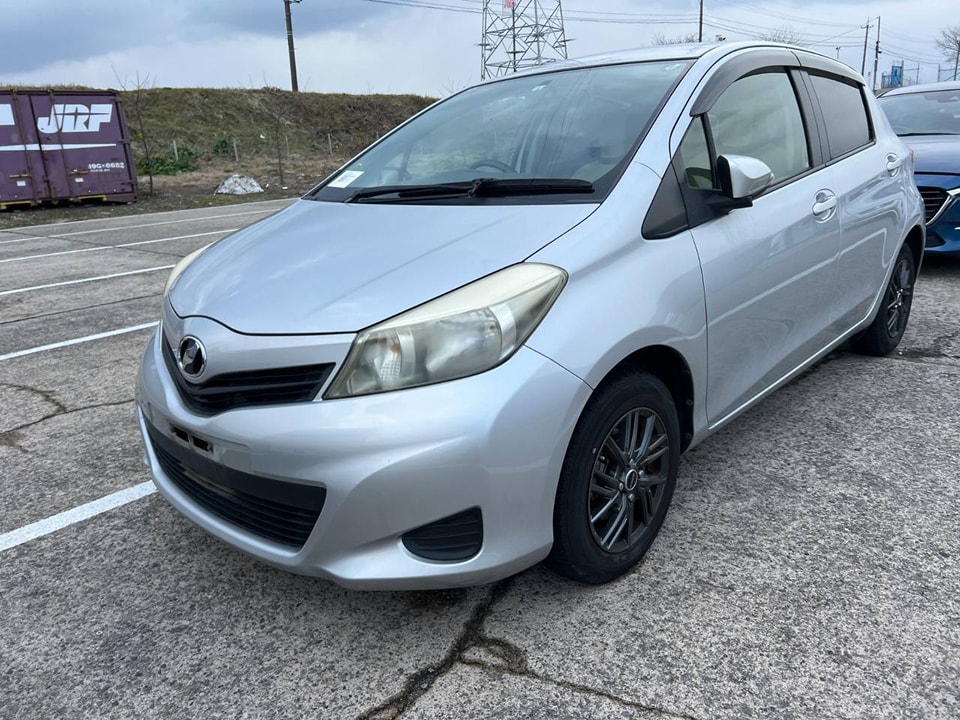 TOYOTA VITZ 2020