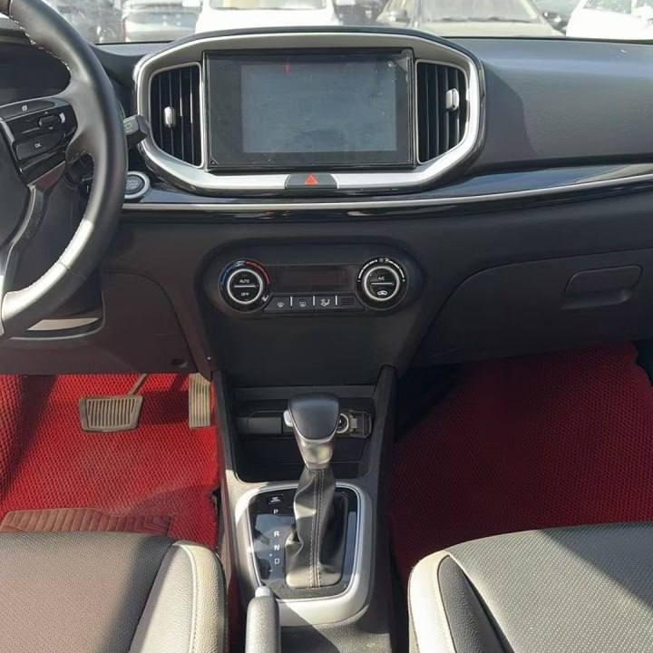 KIA KX1 / STONIC 2020