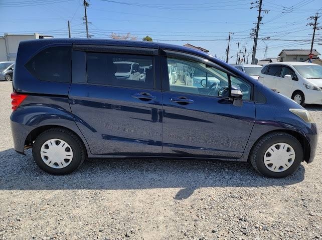 HONDA FREED 1.5 / CVT 2010