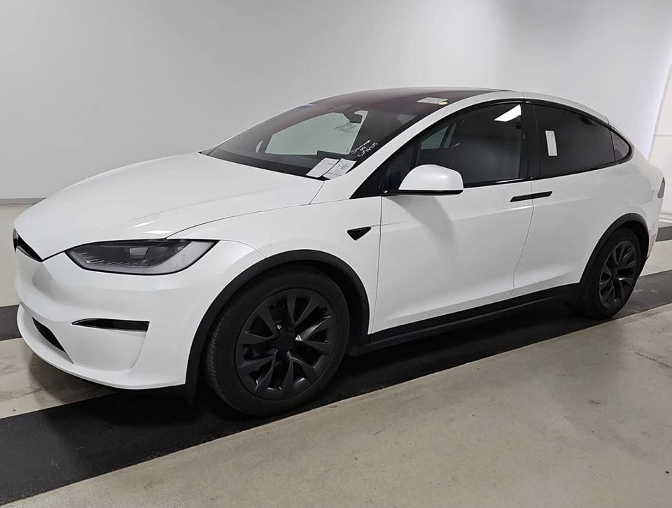 TESLA MODEL X 2023