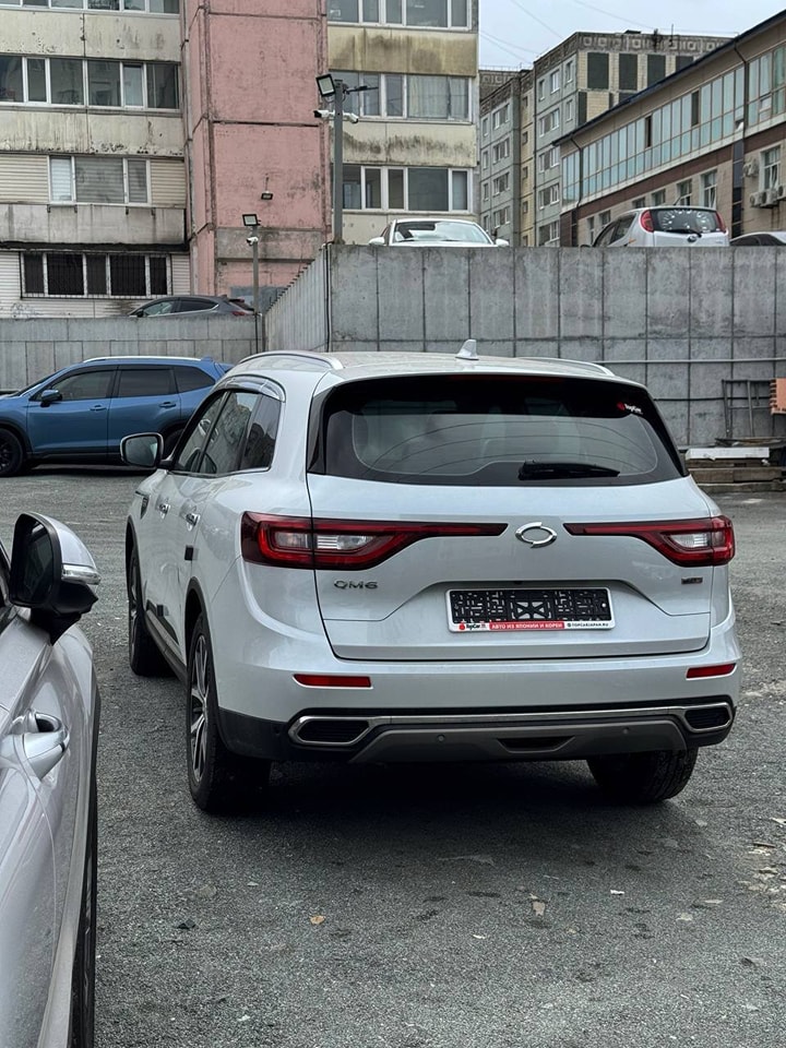 Samsung QM6 crossover 2020