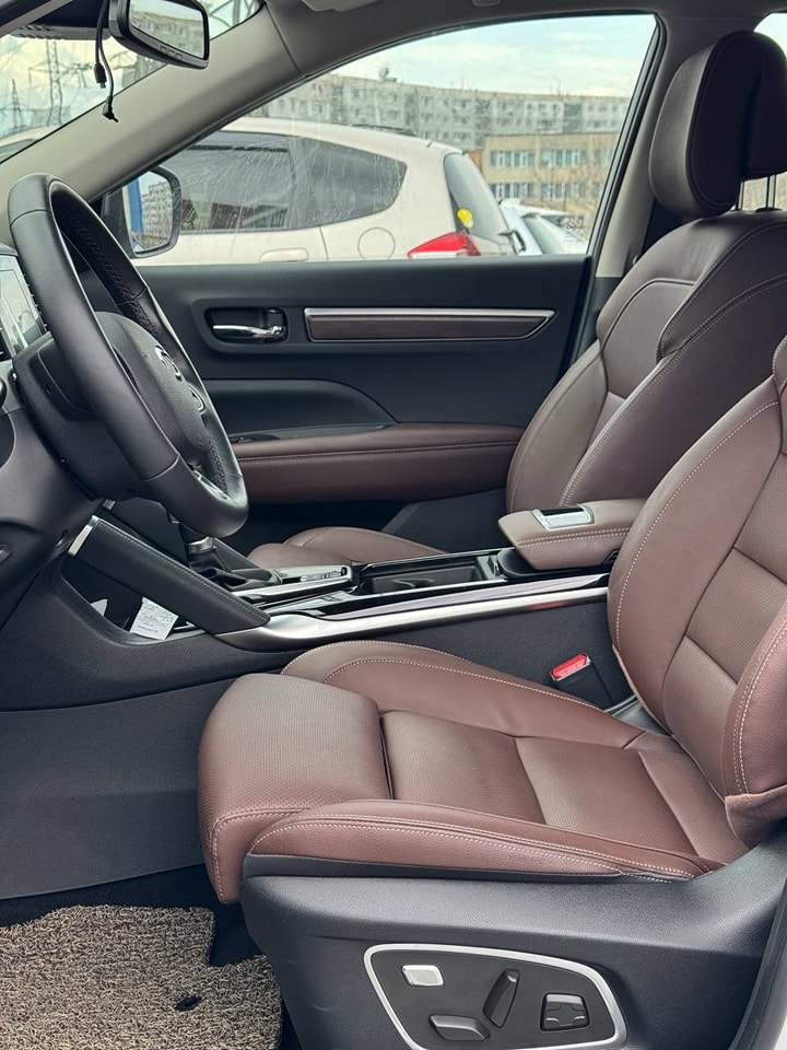 Samsung QM6 crossover 2020