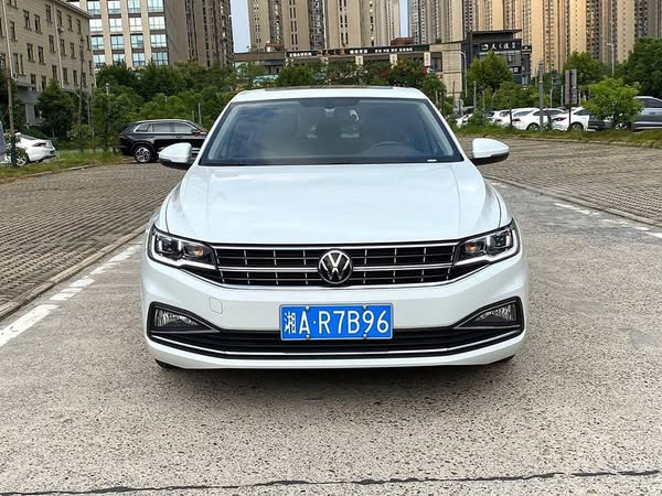 Volkswagen  1.4 liters, turbo 2021 