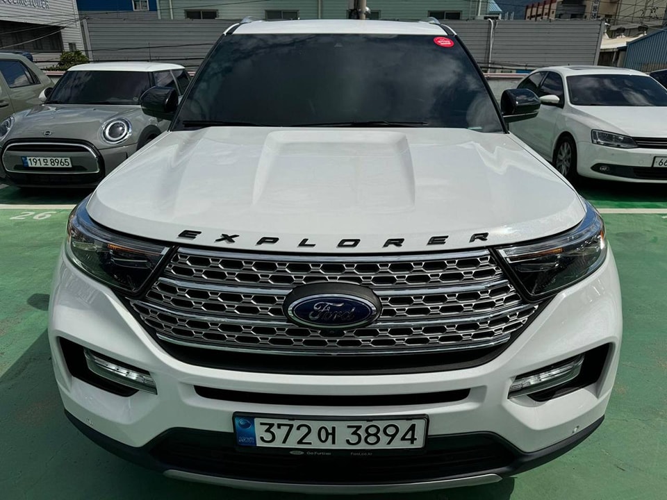Ford Explorer Limited trim  2020
