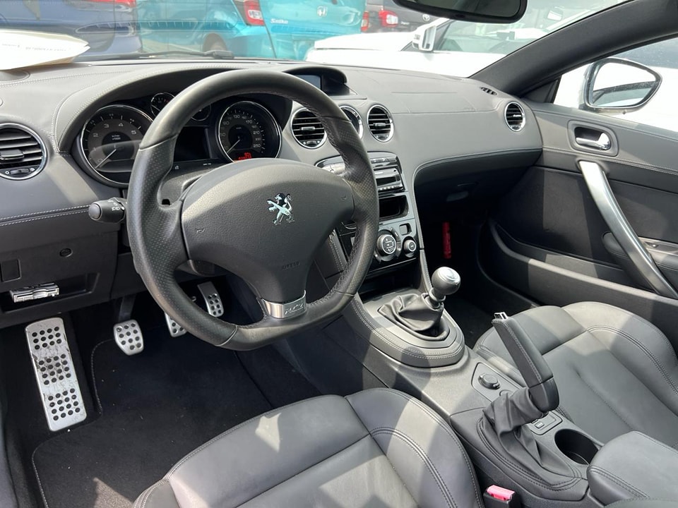 Peugeot RCZ   Sport 1.6L/200HP 2010