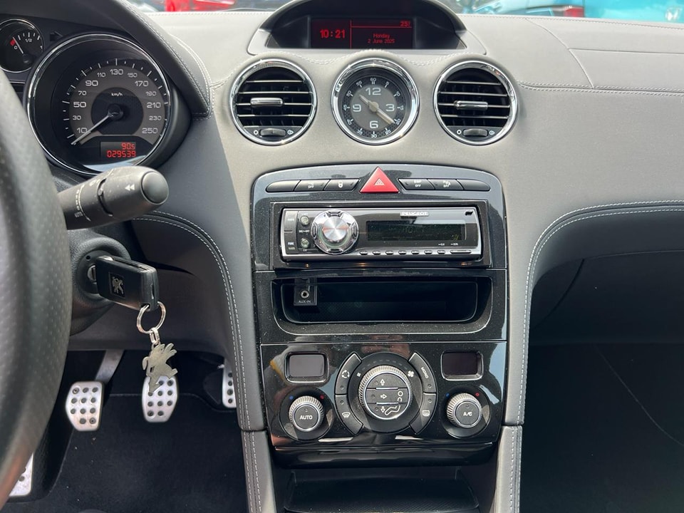 Peugeot RCZ   Sport 1.6L/200HP 2010