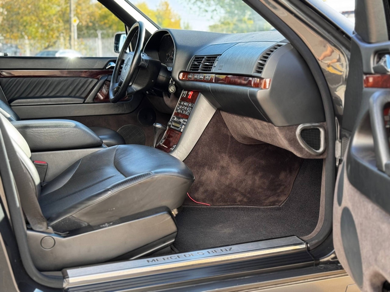 Mercedes banz  w140 1995