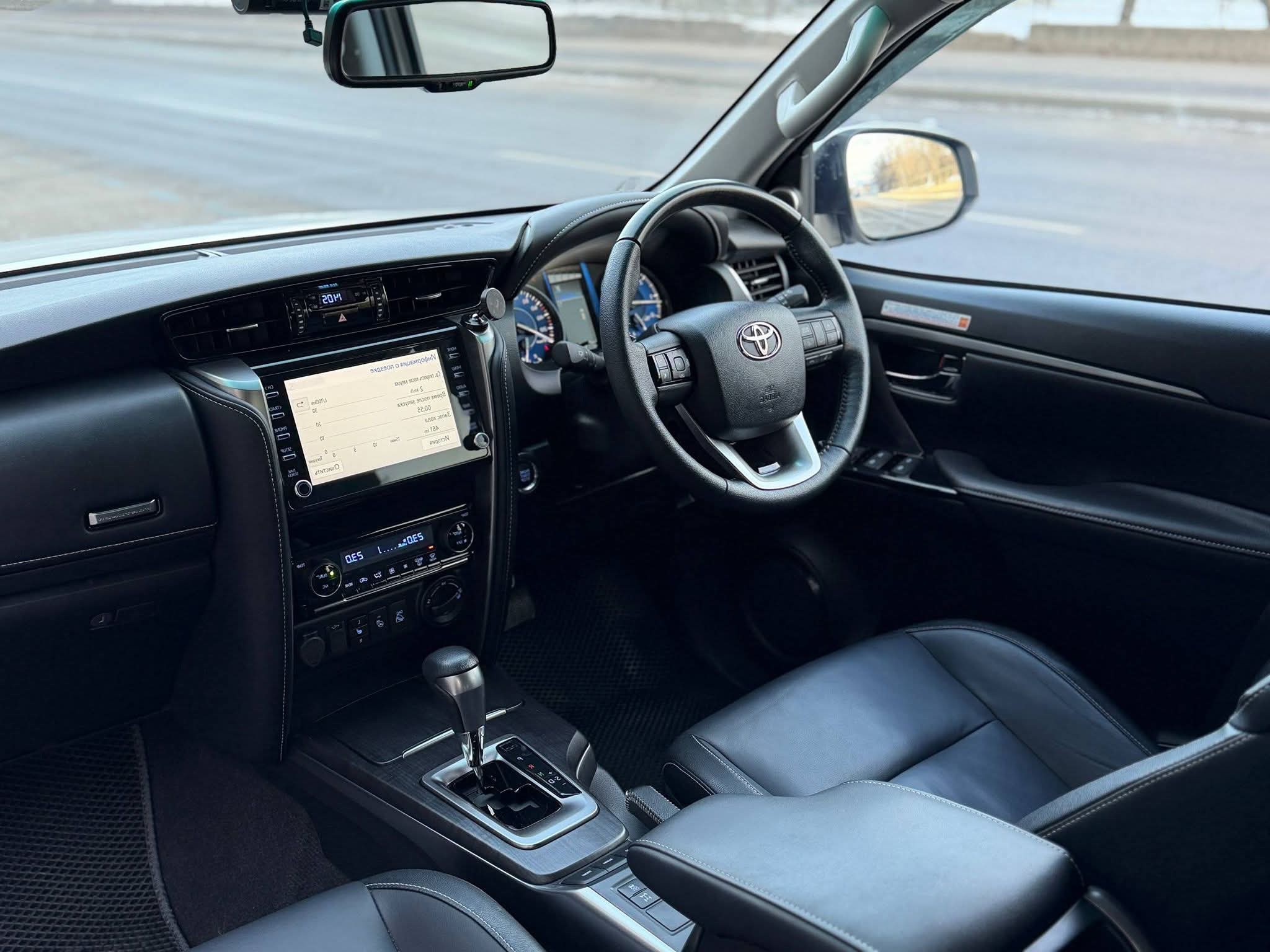 Toyota Fortuner 2.8L Diesel 2022