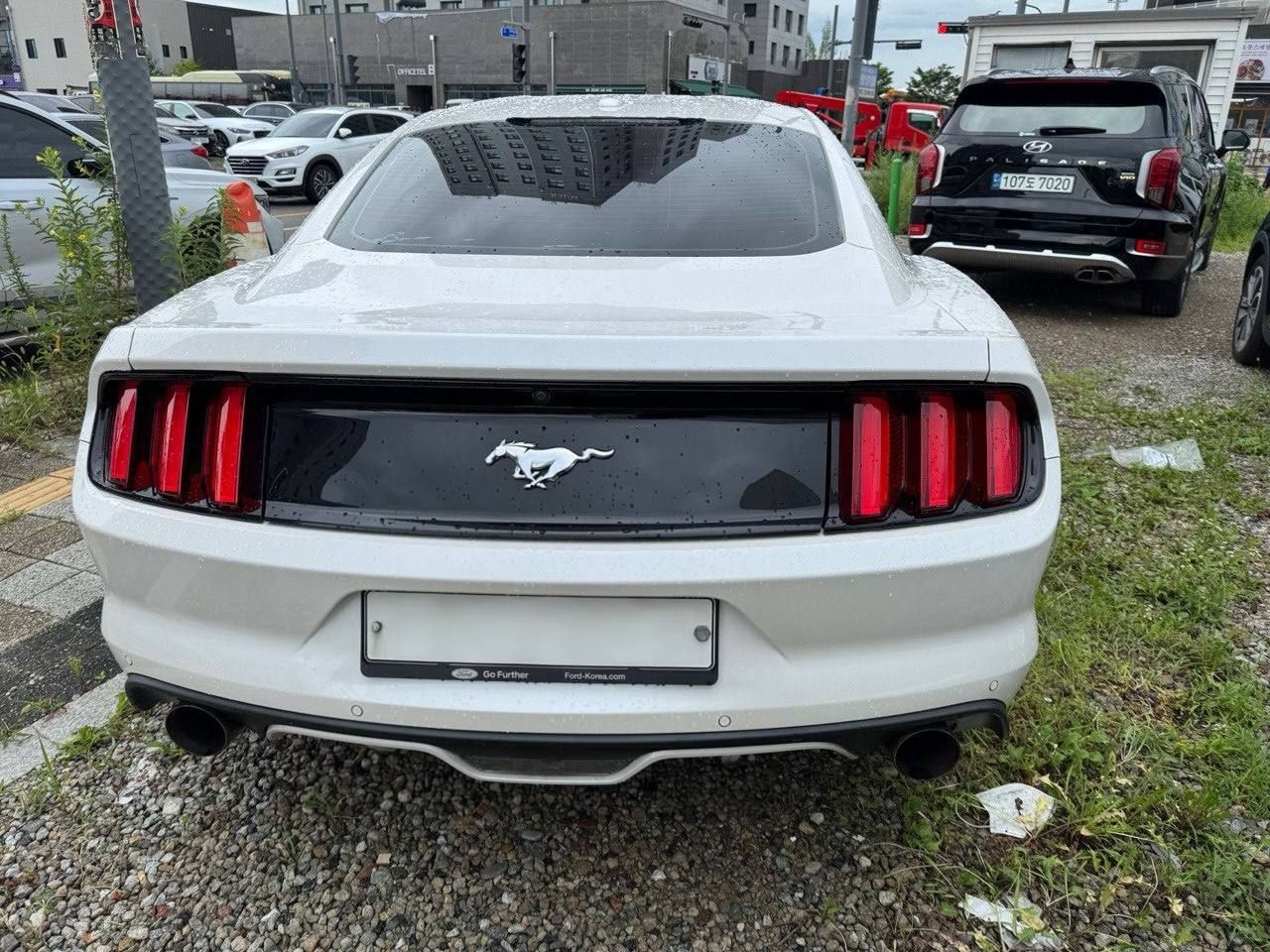 FORD MUSTANG COUPE 2017