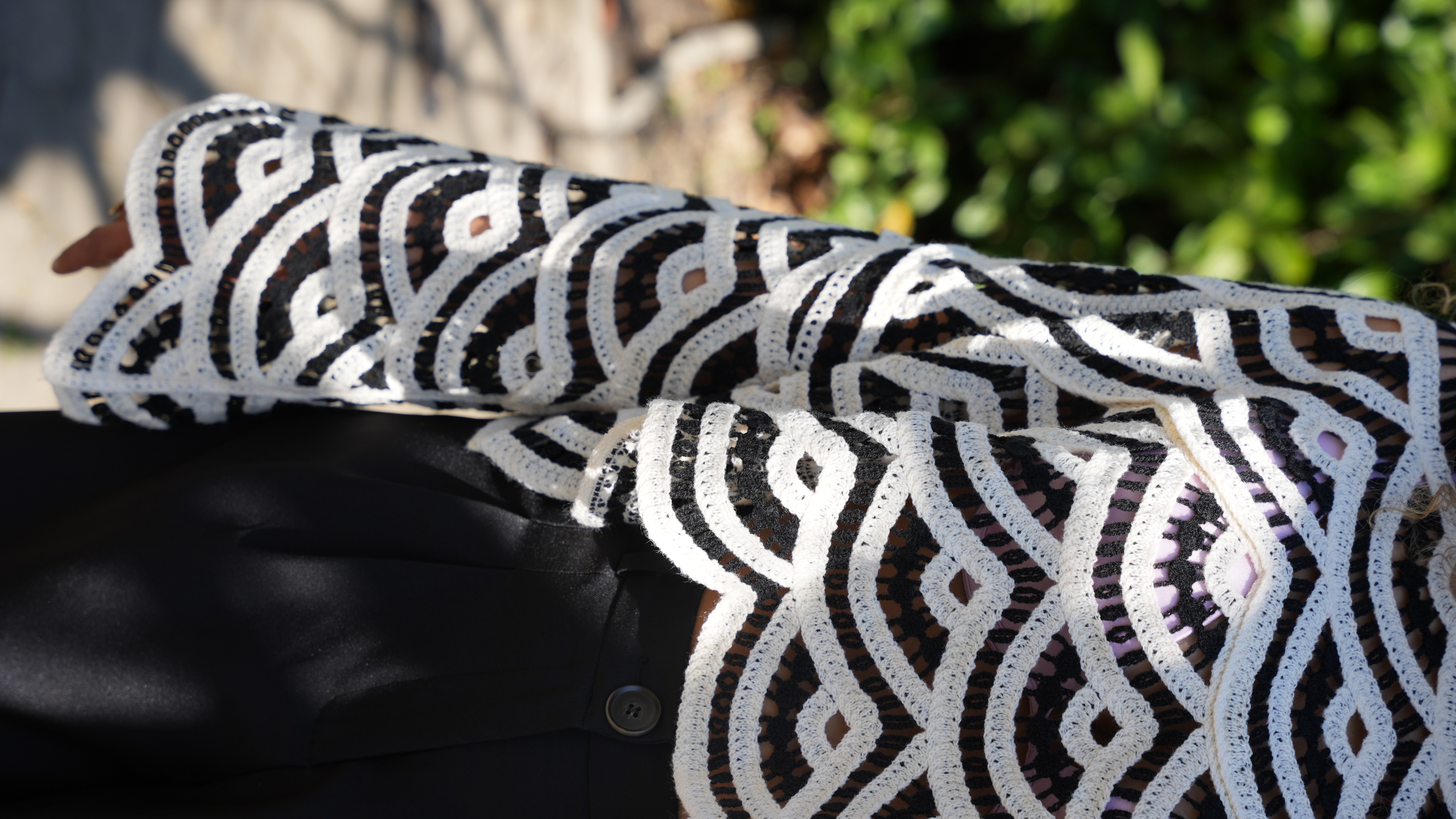Pull crochet Carine noir et blanc