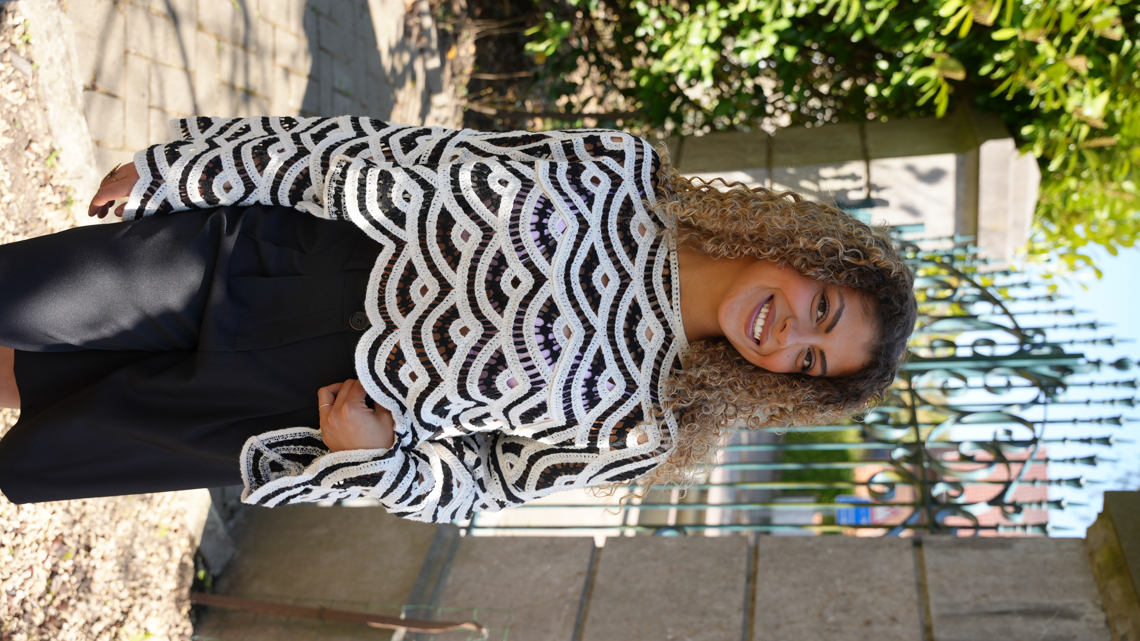 Pull crochet Carine noir et blanc