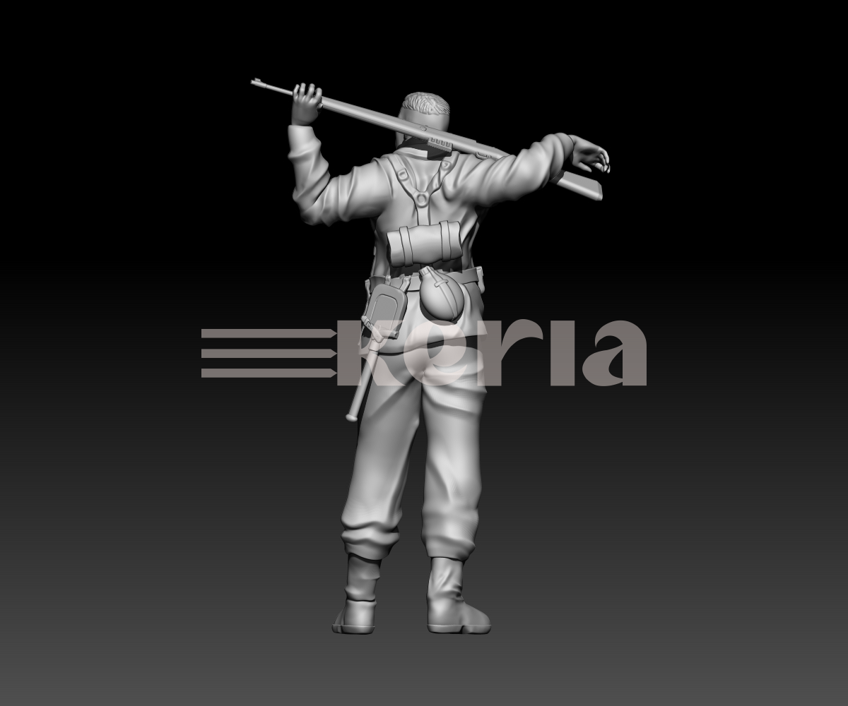 Soldat allemand WW2 tenant son fusil sur les épaules