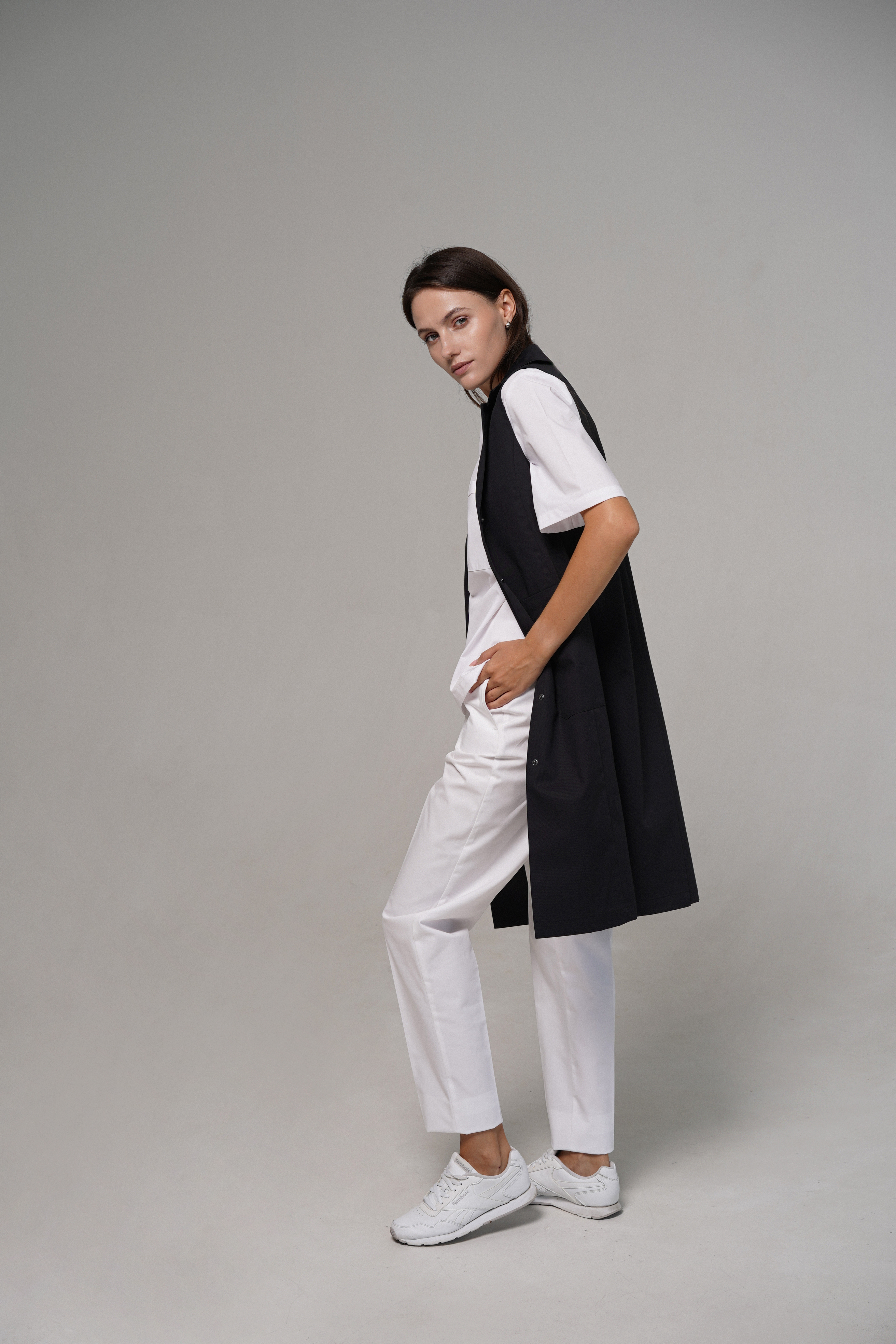 hellomyuniform woman's black LAB COAT 005 