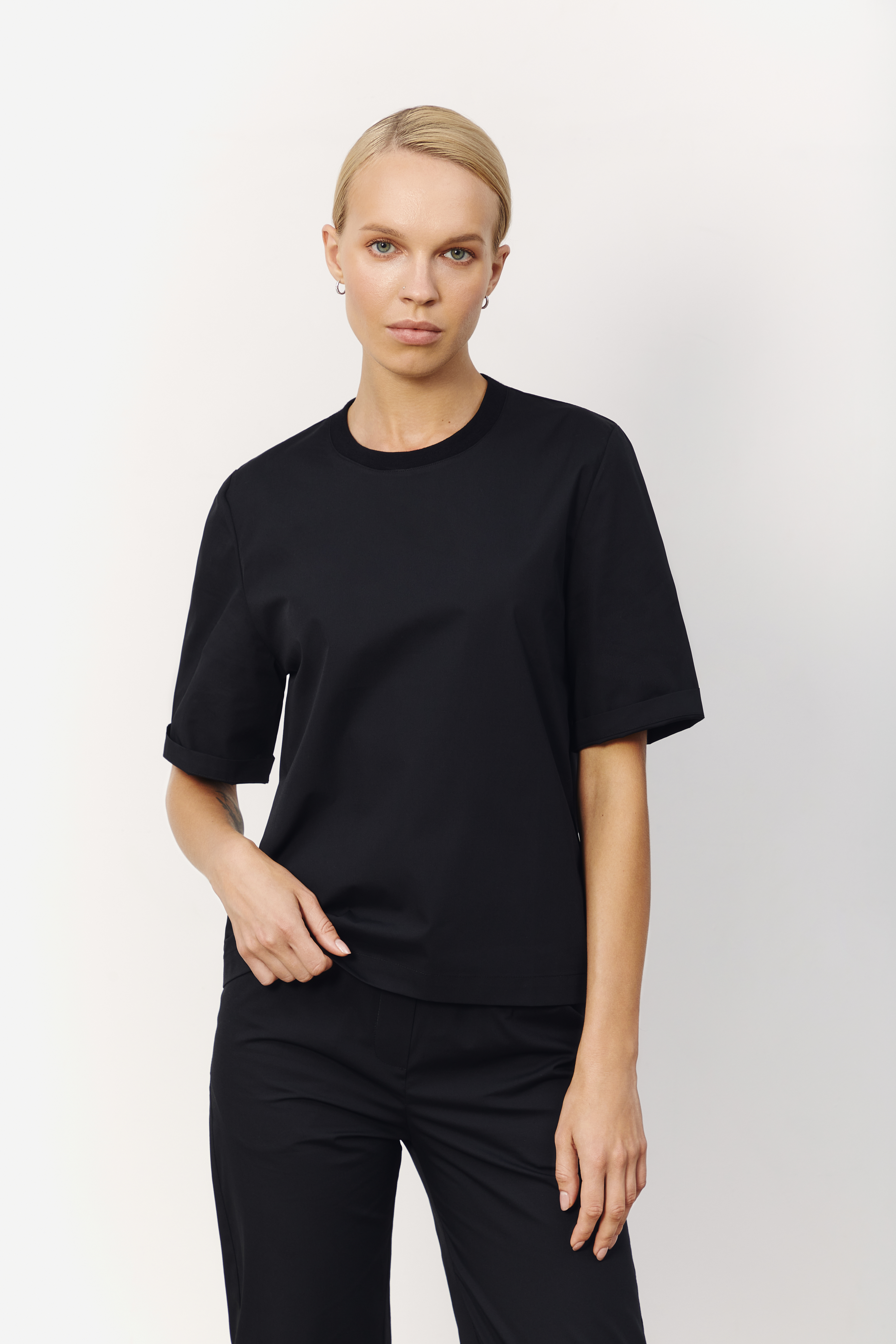 hellomyuniform woman's black TOP 005