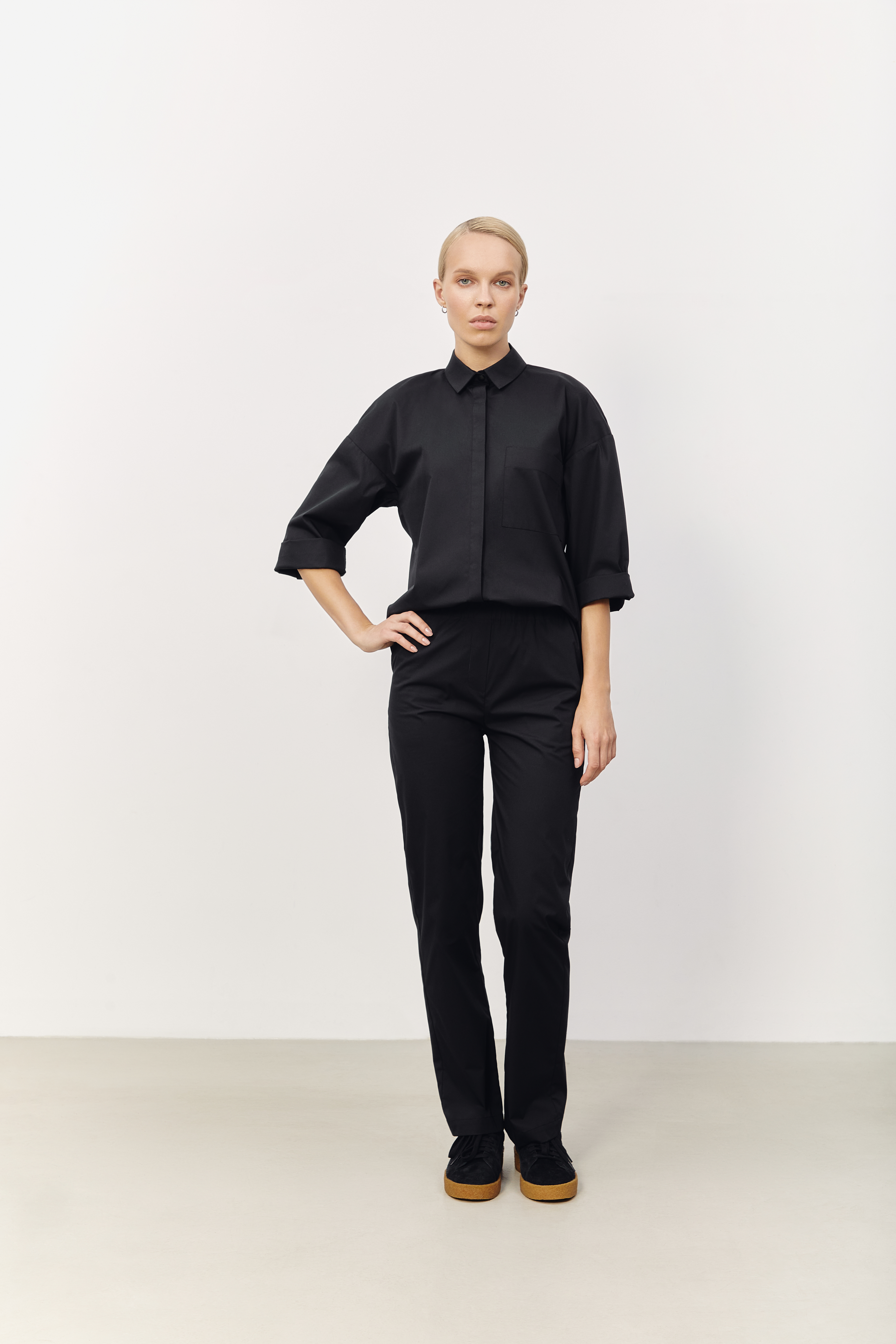 hellomyuniform woman's black MEDICAL SHIRT 001
