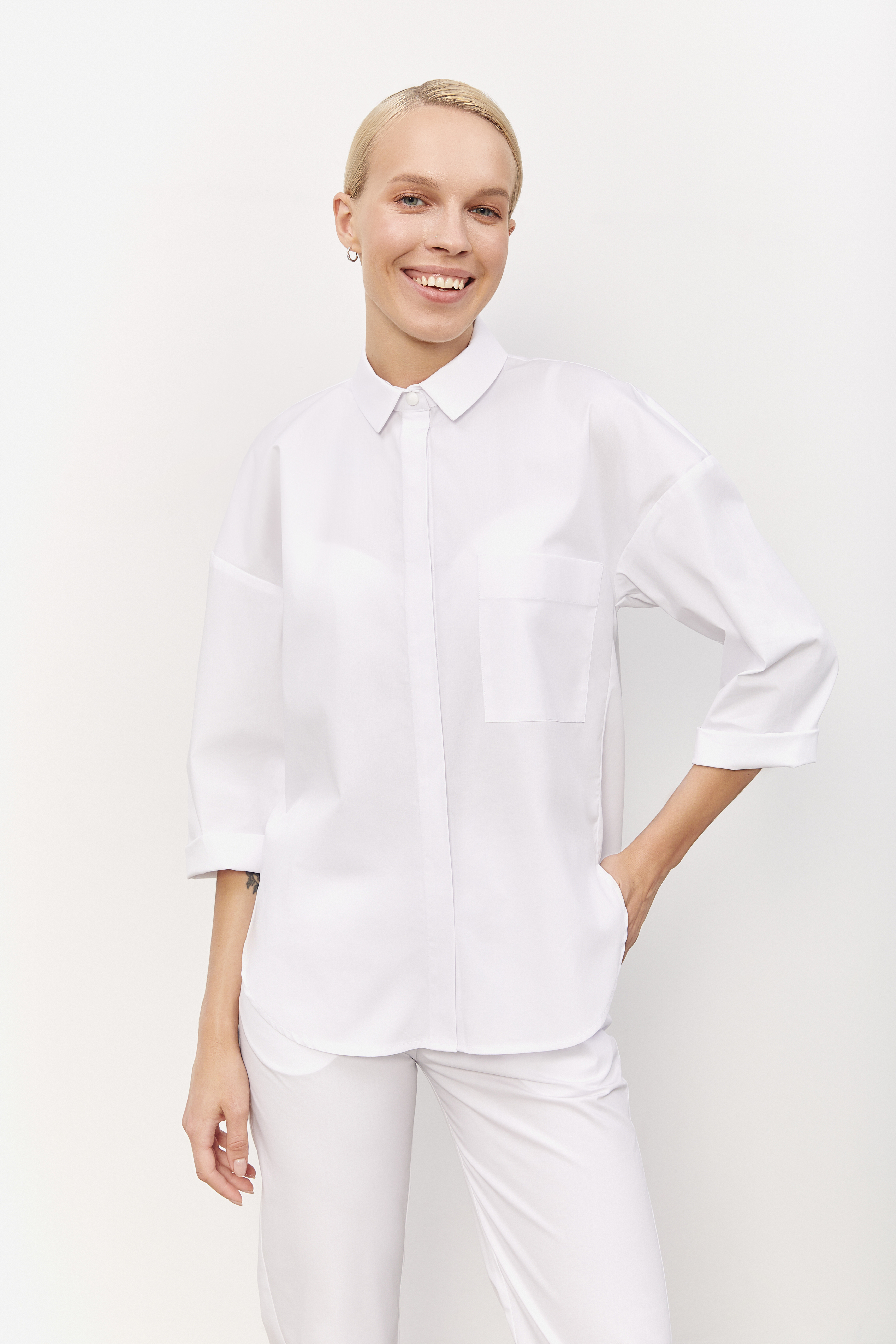 hellomyuniform woman's white MEDICAL SHIRT 001