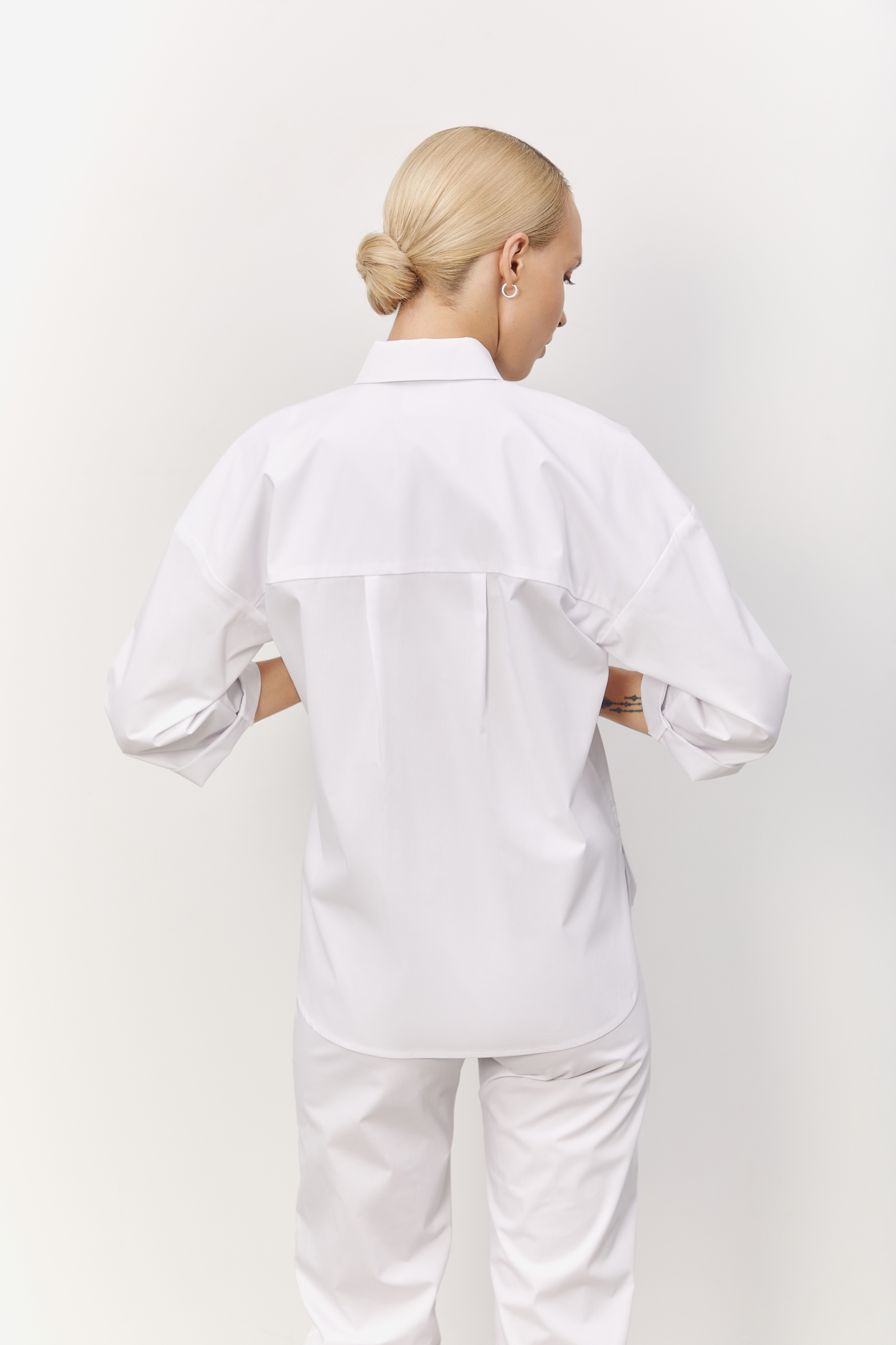 hellomyuniform woman's white MEDICAL SHIRT 001