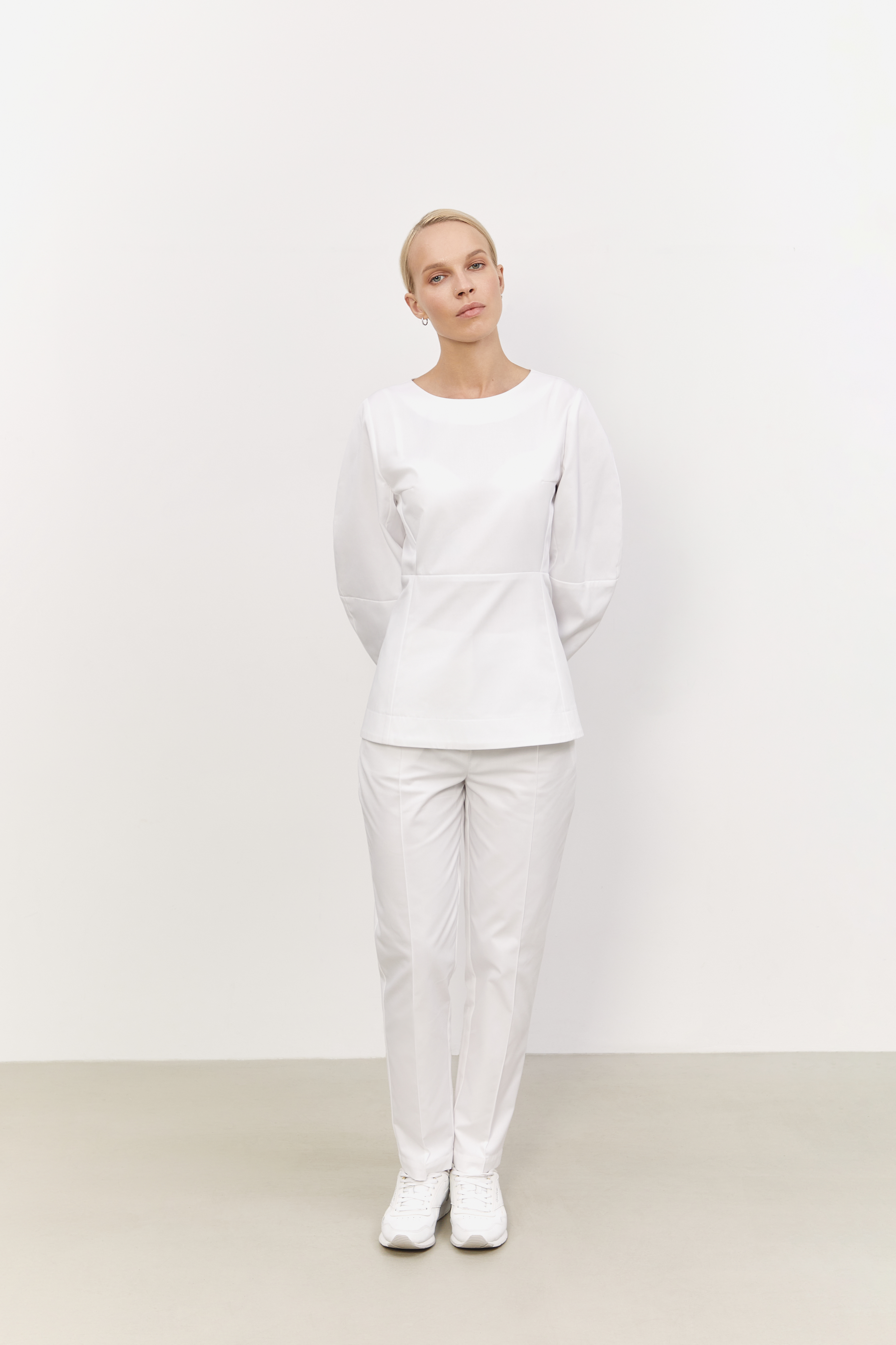 hellomyuniform woman's TOP 008