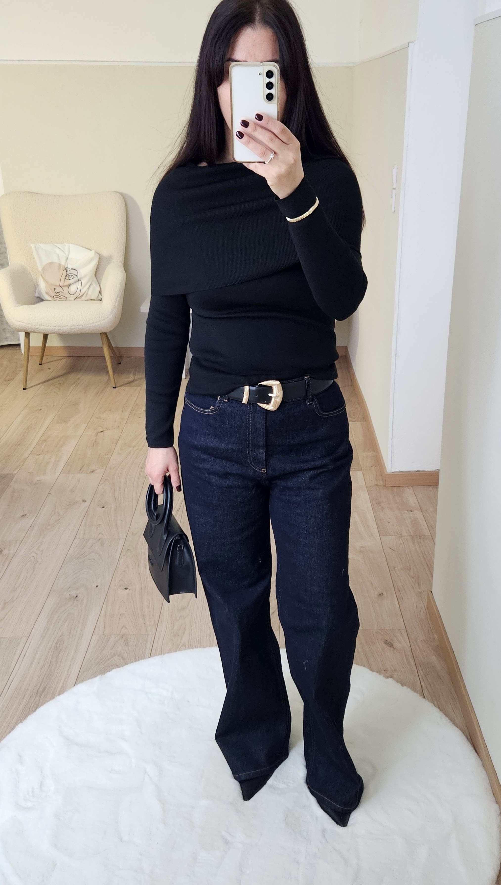 Le jean wide leg (sans la ceinture)