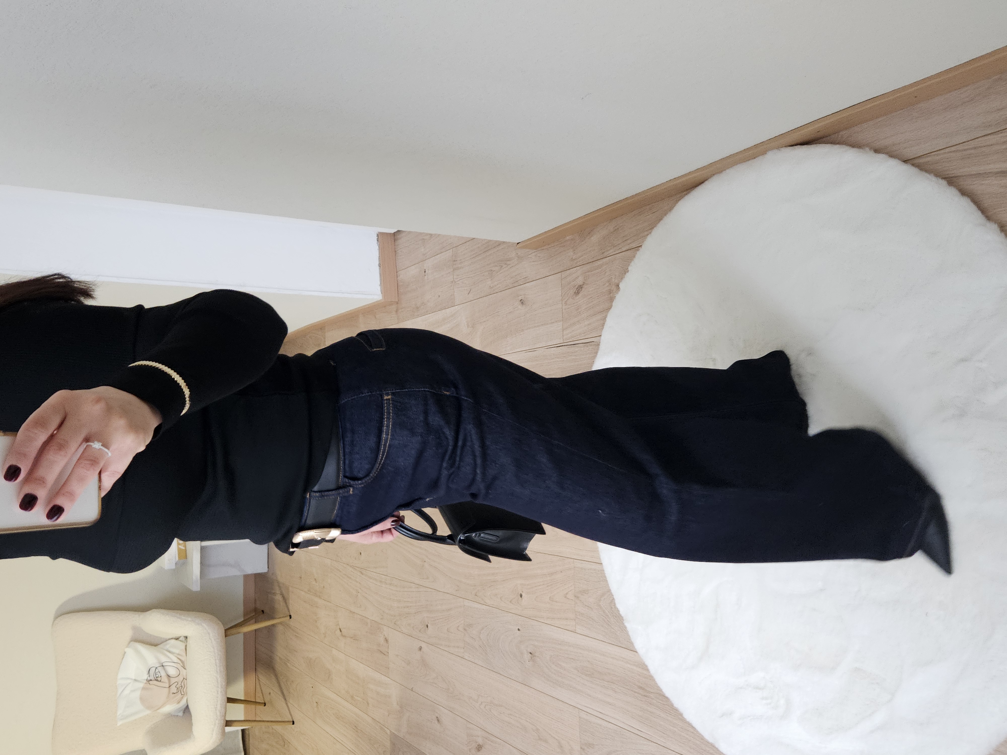 Le jean wide leg (sans la ceinture) 