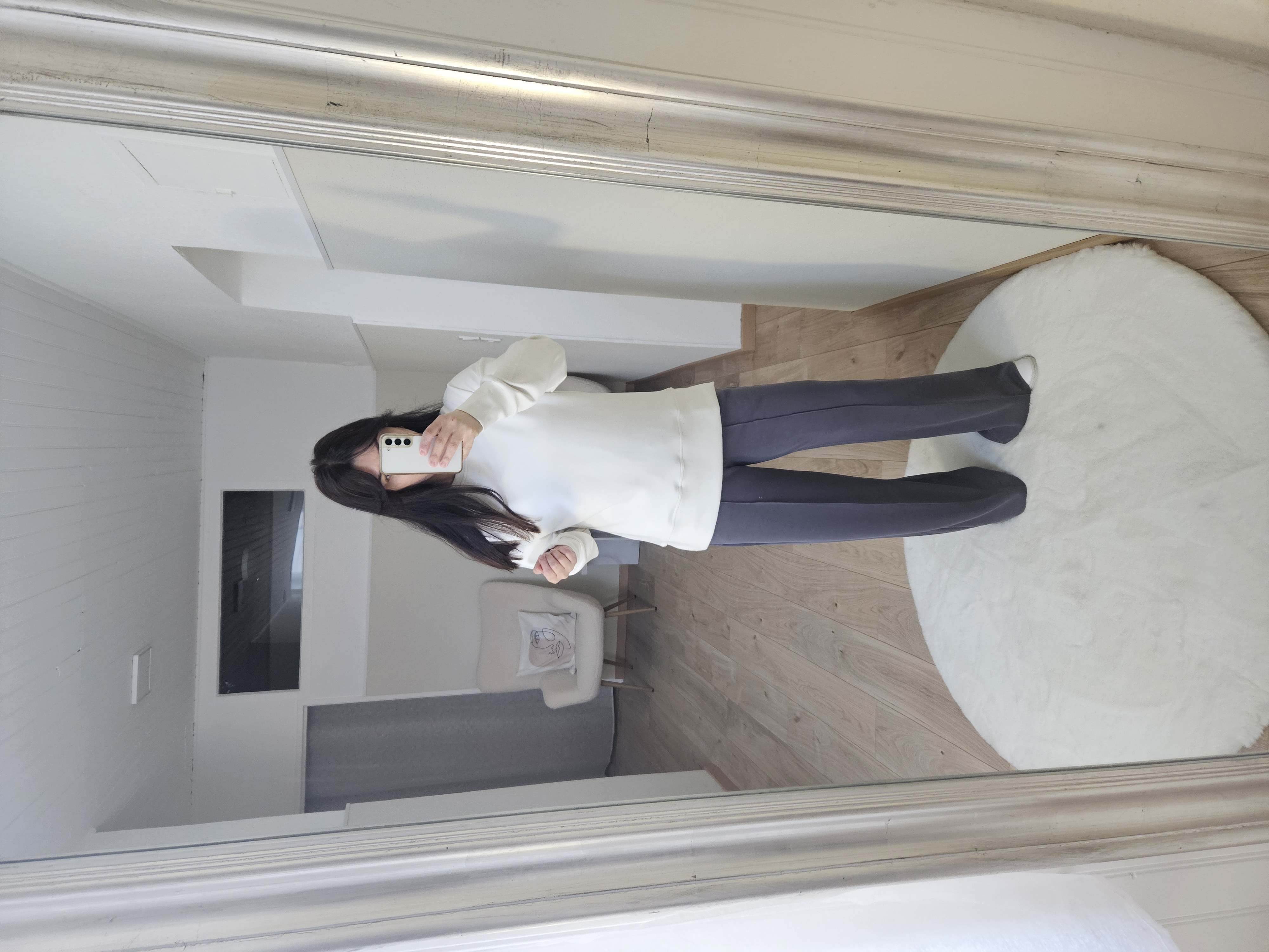 Le sweat blanc cassé