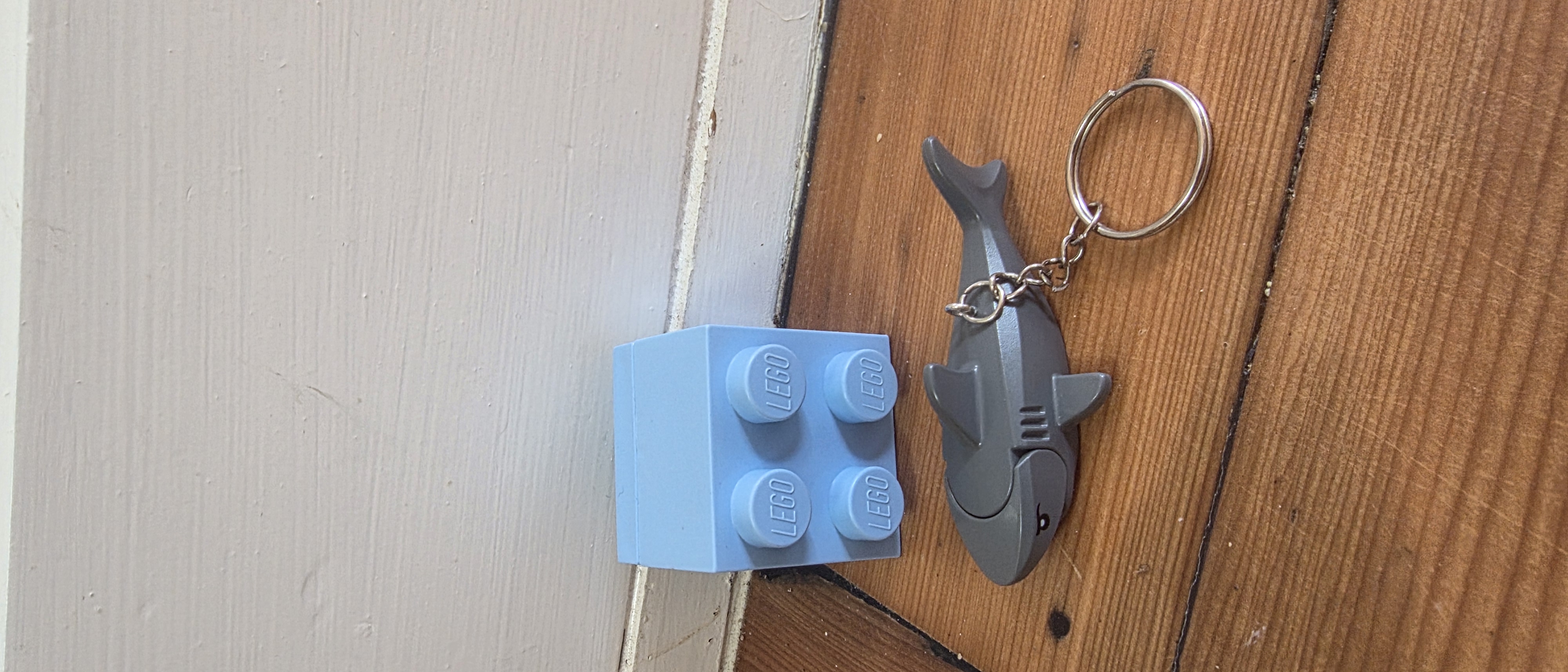 Shark keychain 