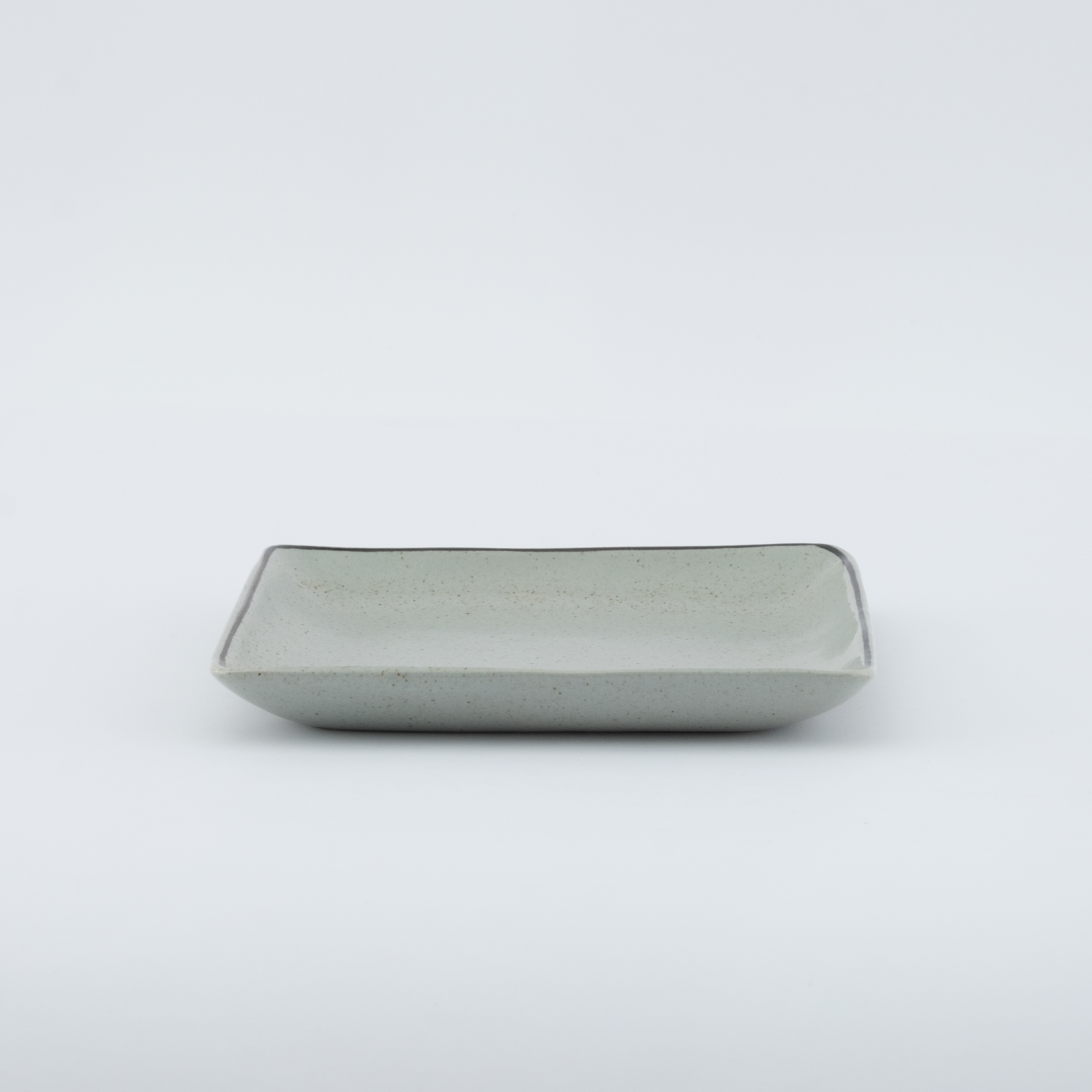 Compact Square Plate